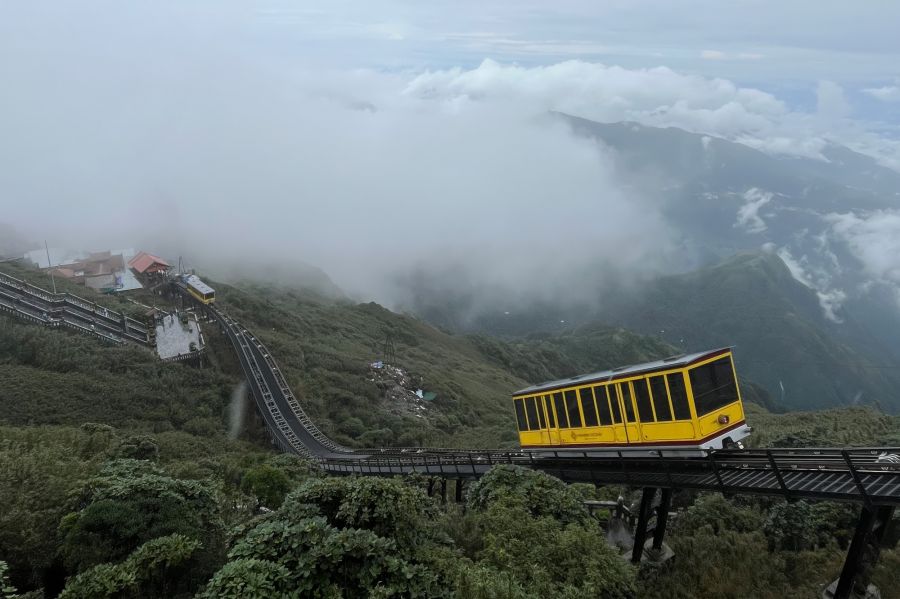 Garaventa: Two new funiculars provide access to Vietnams highest mountain