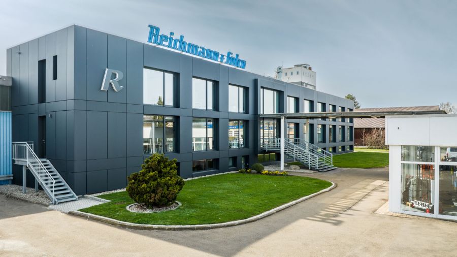 Reichmann invests sustainable in new carport with photovoltaic system