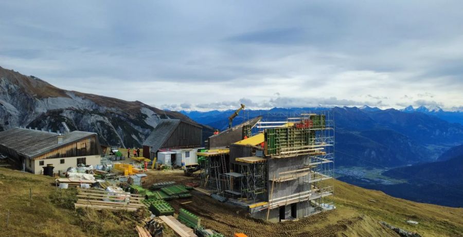 Bartholet: Fidaz aerial tramway: One of the first RopeTwin projects in Switzerland