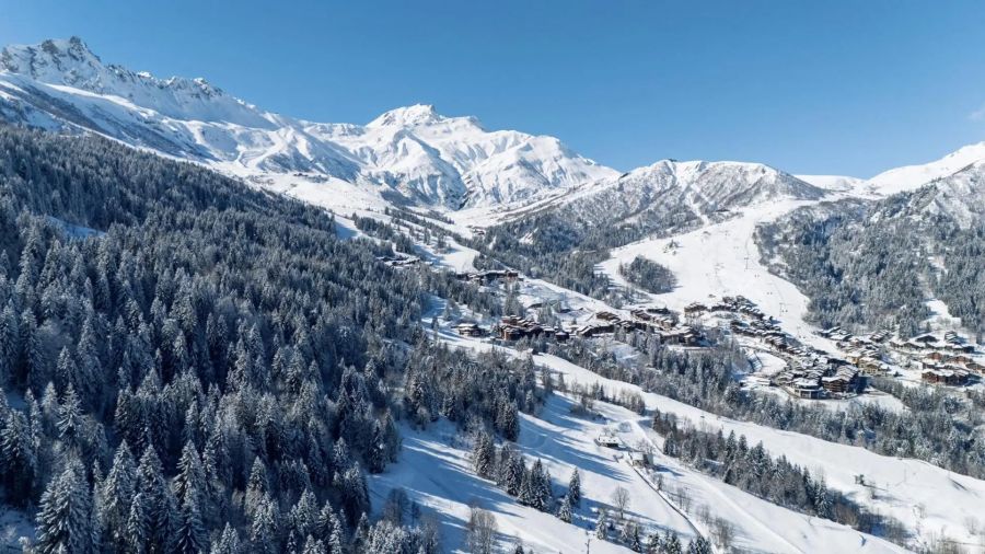 Indy announces sixteen new Resorts 26/27. Flagship Indy+ Pass price lowered.